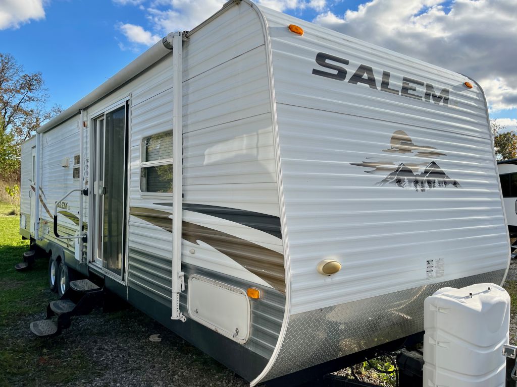 2010 FOREST RIVER SALEM 37BHSS2Q