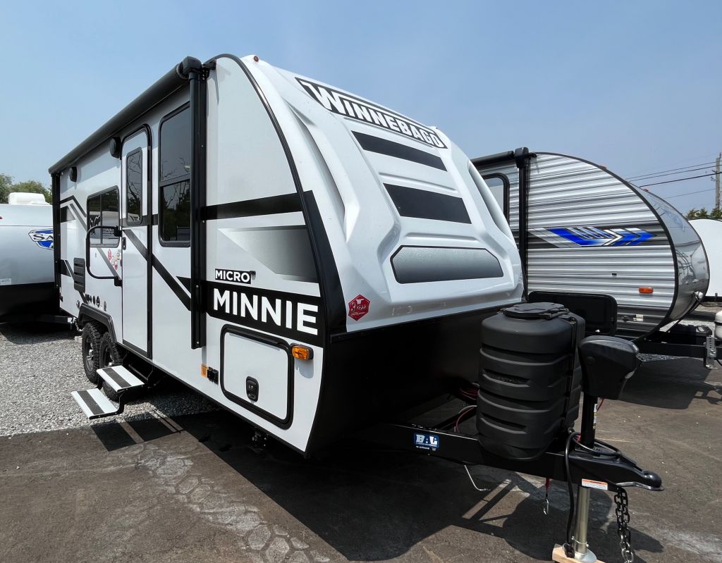 2025 WINNEBAGO MICRO MINNIE 2108DS