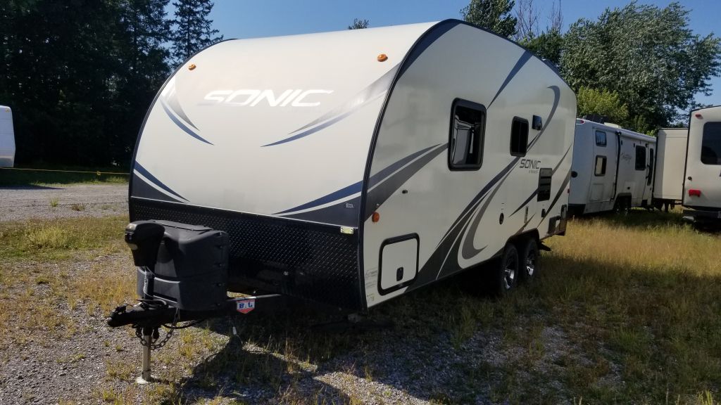 2018 VENTURE SONIC 190VRB