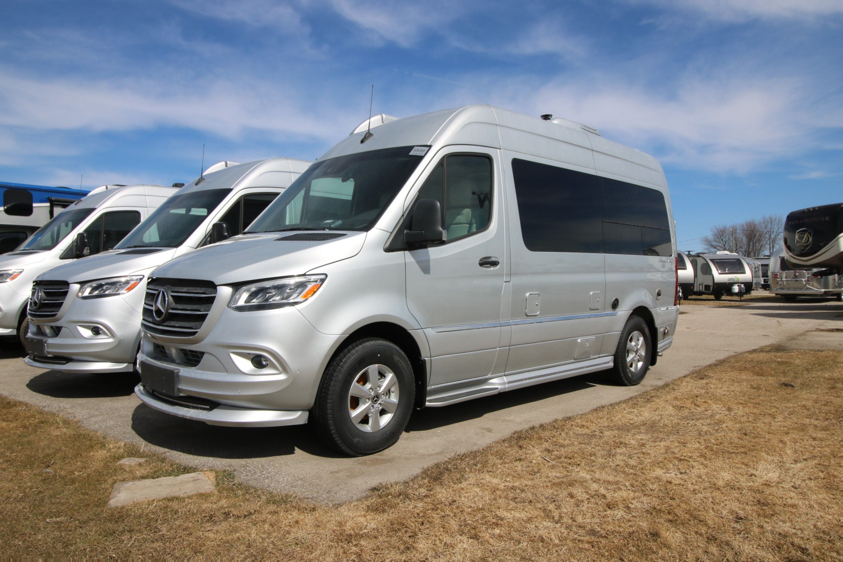 NEW 2021 AIRSTREAM AIRSTREAM INTERSTATE 19 MOTORHOME - London ...