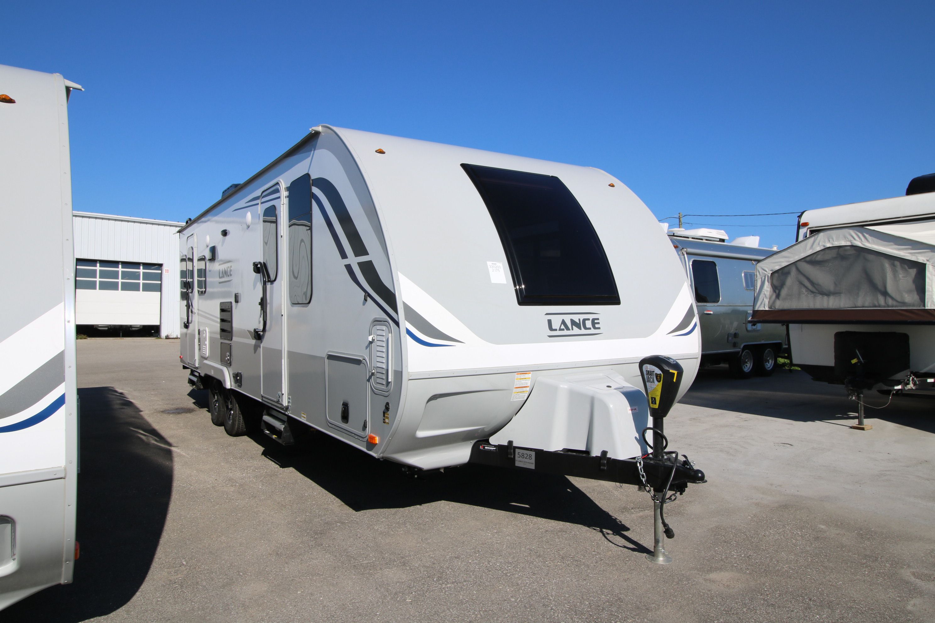 16 ft lance travel trailer