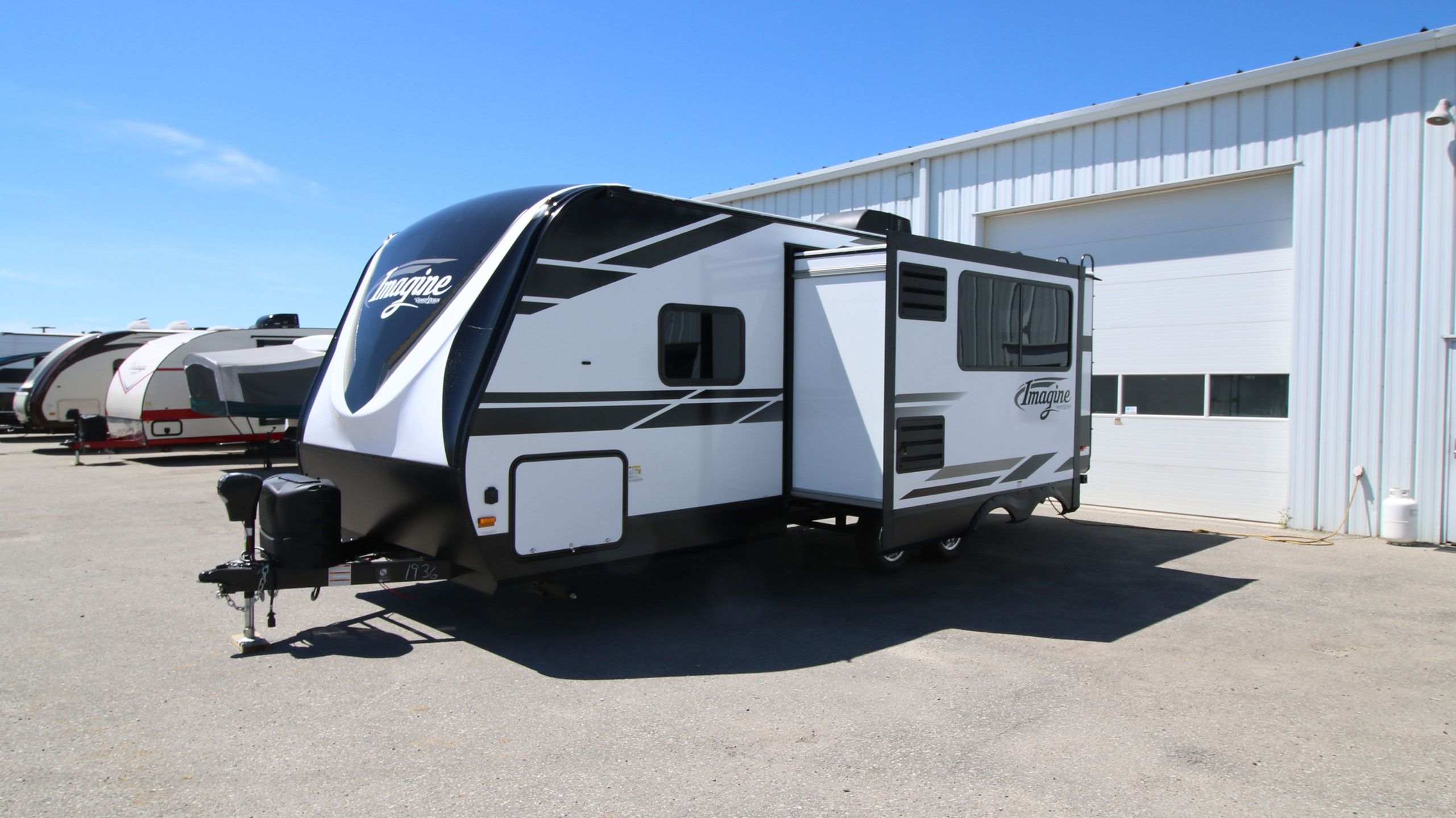 Imagine Travel Trailers - Can-Am RV Centre