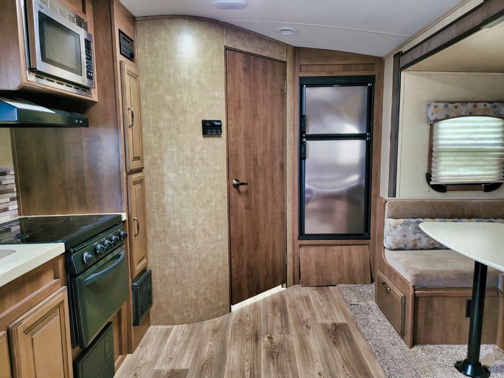 2016 Cruiser RV 210uds