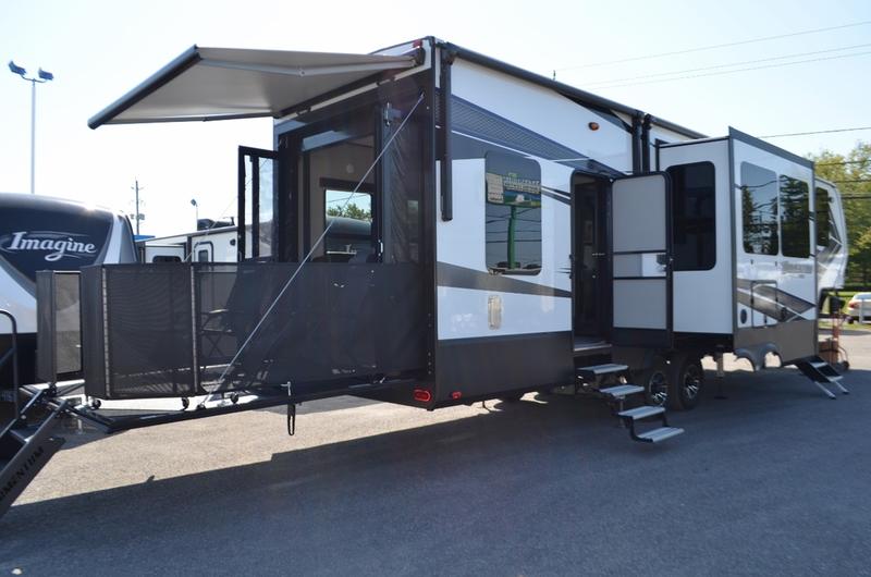 NEW 2018 GRAND DESIGN MOMENTUM 351M TOY HAULER - 548632 RVHotline RV Trader