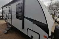 2019 WINNEBAGO MINNIE 2500RL - London RV Details page